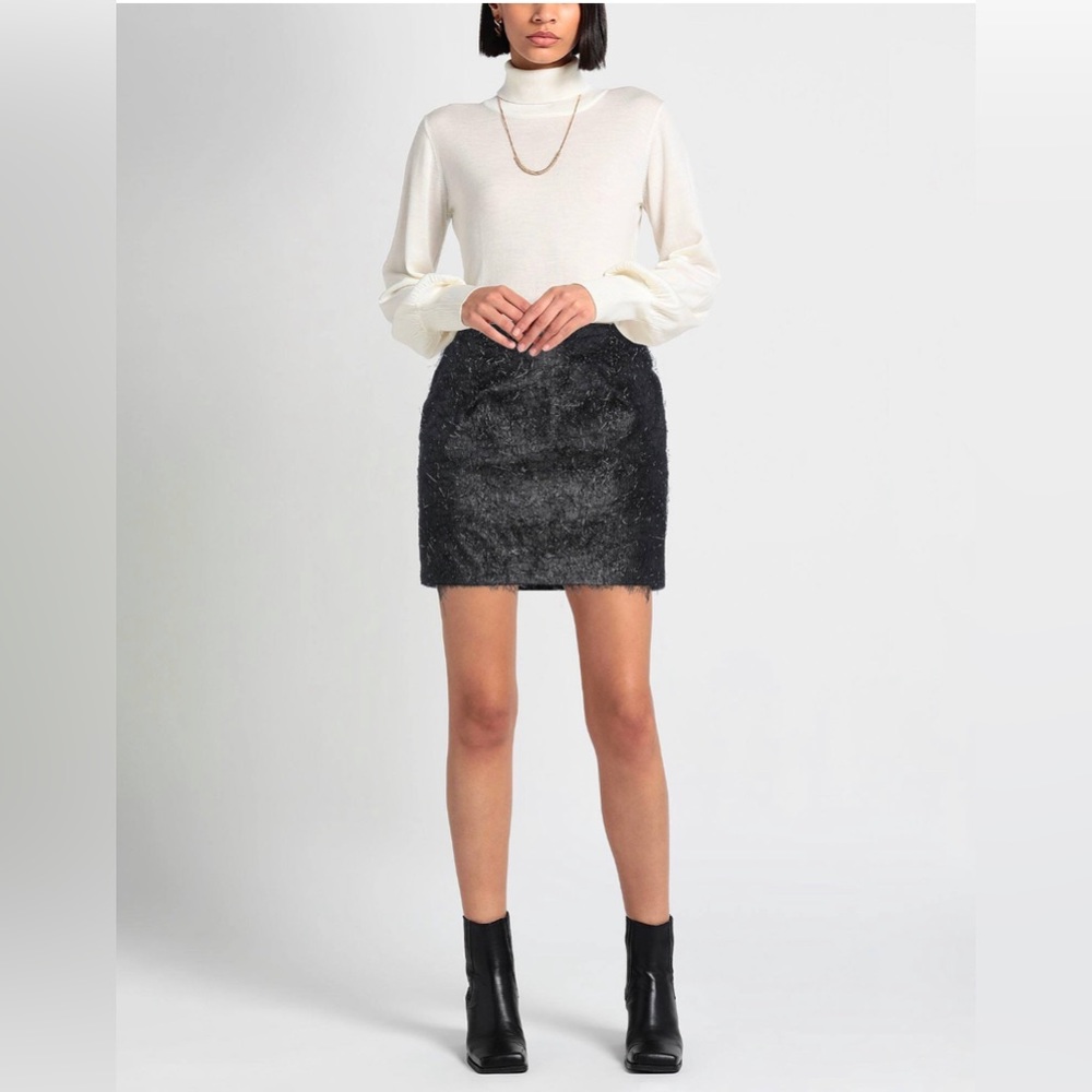 Black Mini skirts, 5RUE, size small - Picture 2 of 4